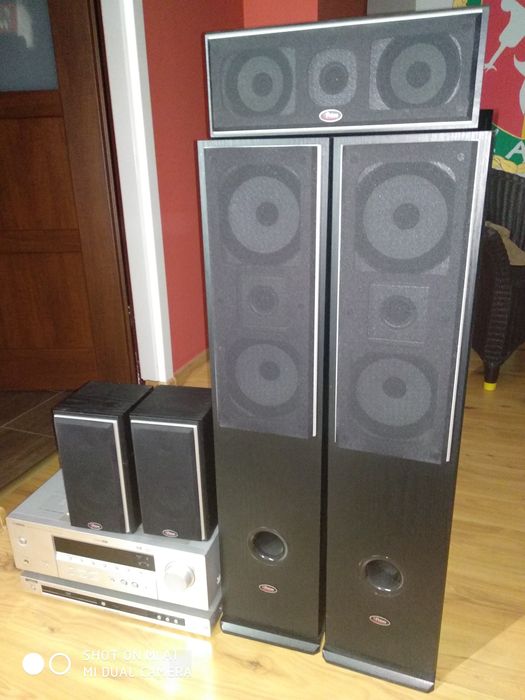 Kino domowe YAMAHA wraz z głośnikami