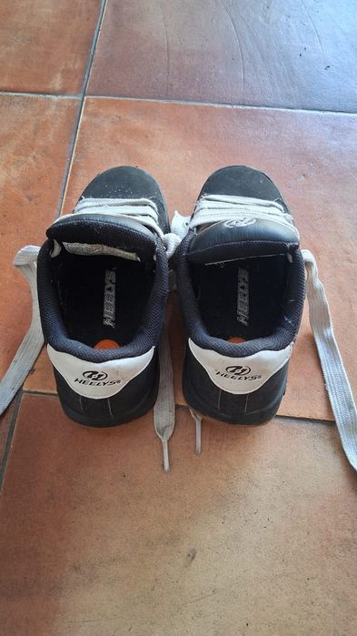 Tenis Heelys com rodas