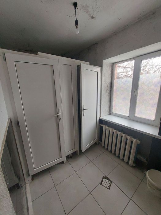 Кімната в гуртожитку з власним душовою Хіммістечко