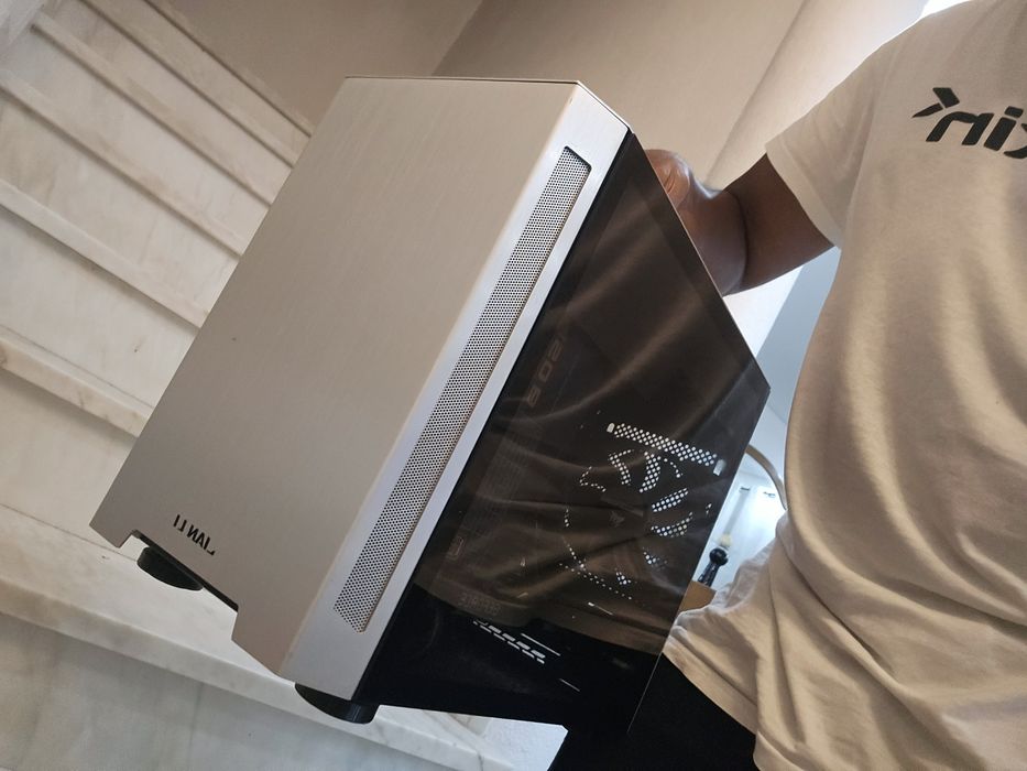 Mini PC Gaming – RTX 3060 Ti | i3-10105F | 8GB DDR4 | Lian Li TU150