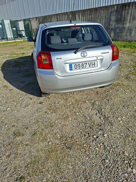 Vendo toyota corola 1400vvti  a gasolina