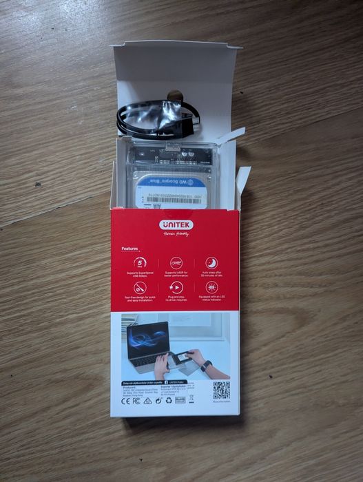 Dysk zewnętrzny HDD 750 GIG  Wszystkie konsole laptop itp
