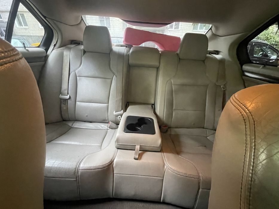Продаеться Ford Taurus
