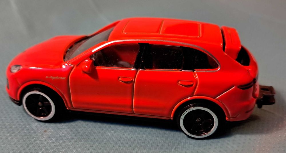 Autko, resorak Majorette Porsche Cayene Turbo
