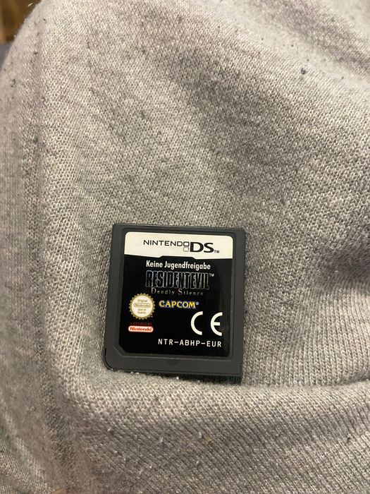 DS/DSi Resident evil - Deadly silence