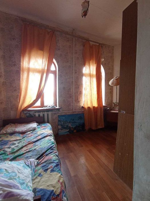 Продам участок 12 соток ,дом ,коммуникации , Сухой Лиман , СК Лебедь .