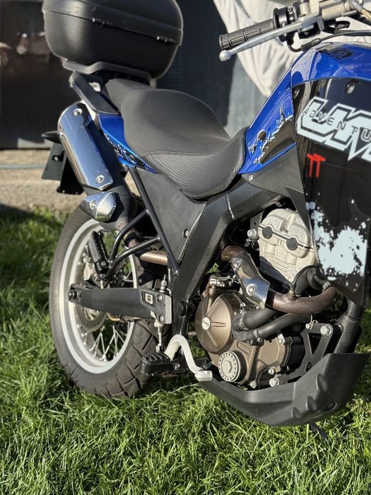 Um adventure tt 125