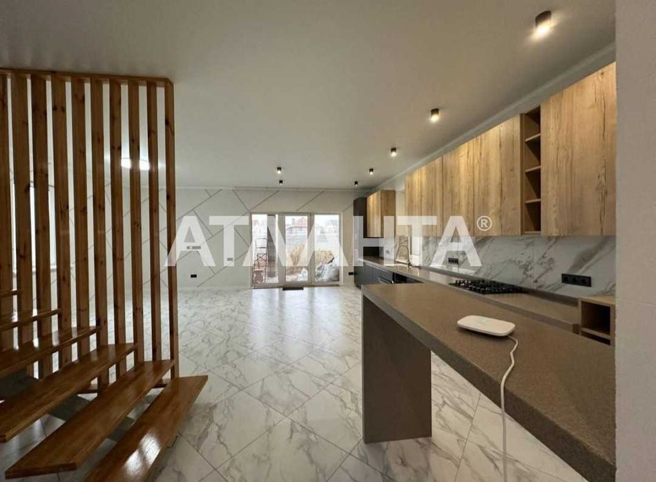 СРОЧНО!!! Дом с ремонтом и АГВ (площадью 167 м2) в Совиньоне/Береговая