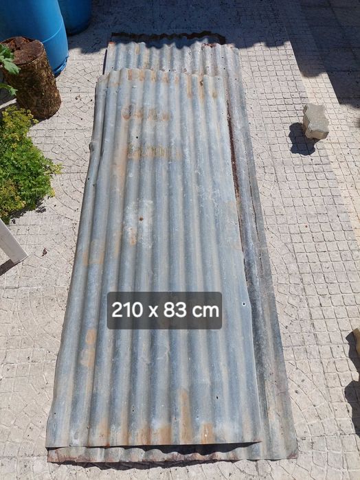 Placas metálicas para telhado ou cobertura