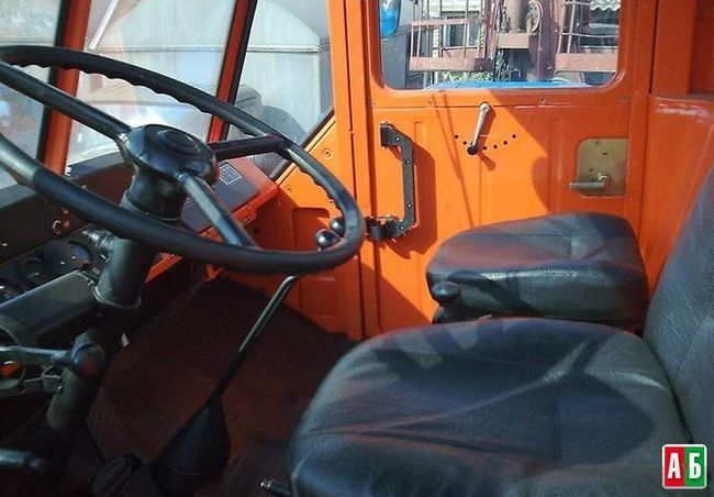 Продам СПЕЦТЕХНИКА Погрузчик ХТЗ Т-156