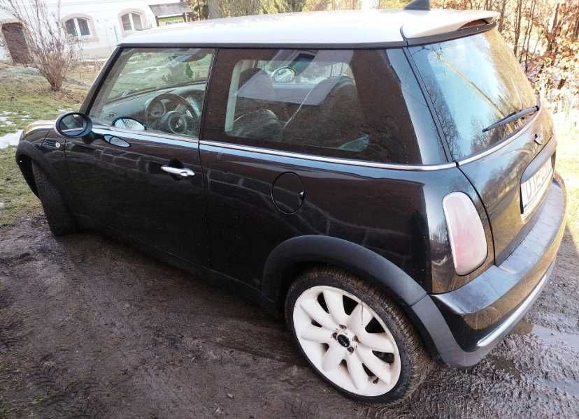 Разборка Mini Cooper  R50  бампер комплектний