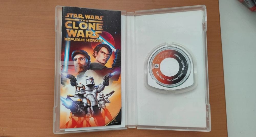 Jogo "Star Wars - The Clone Wars" para PSP