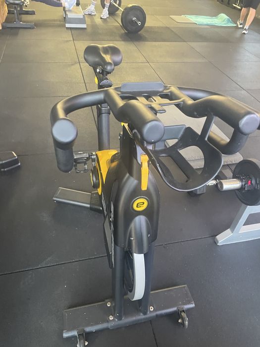Passadeira Matrix e Bicicleta spinnign Ellipse
