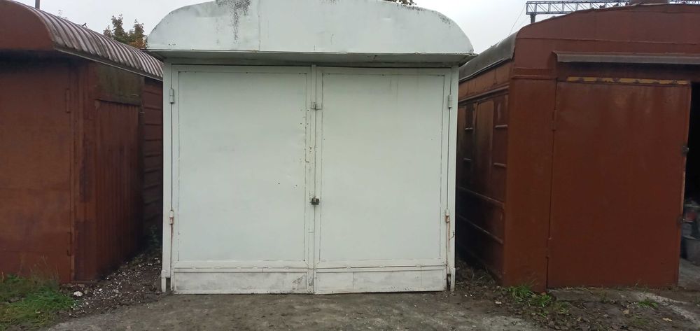 Гараж приміщення подобово оренда