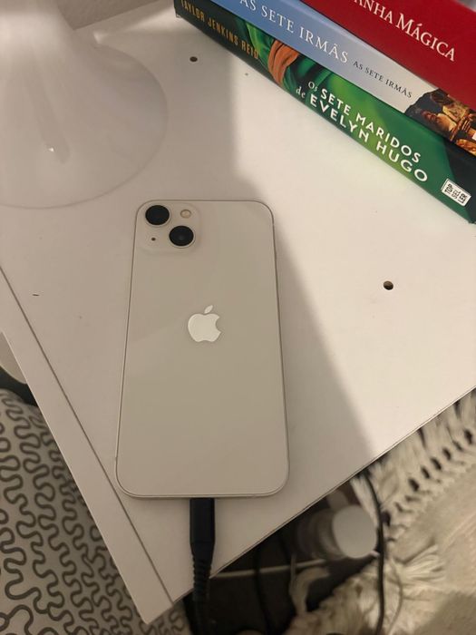 iPhone 13 de 128GB, branco, em excelente estado