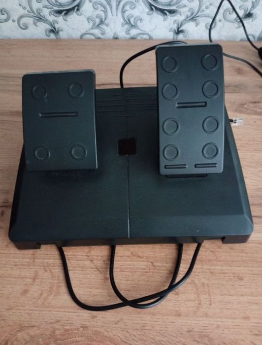 Ігровий руль до пк та ноутбука