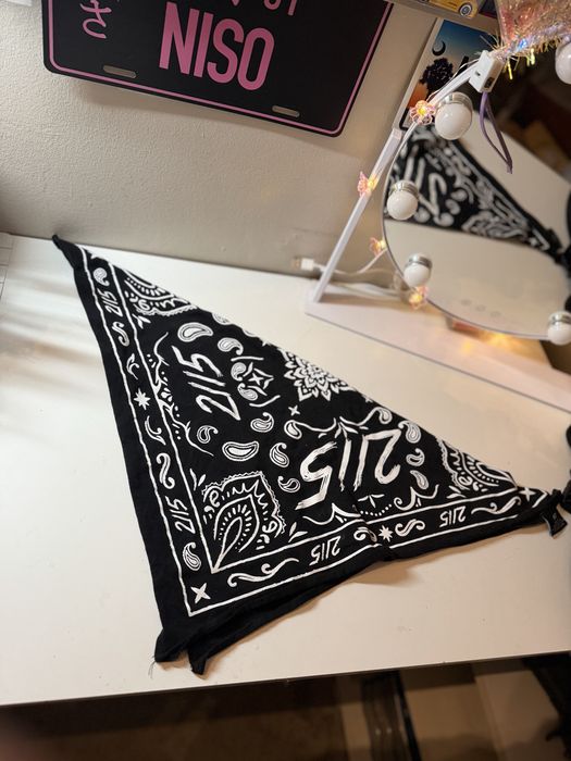 Bandana 2115 / Chustka czarno-biała merch Bedoes  z koncertu