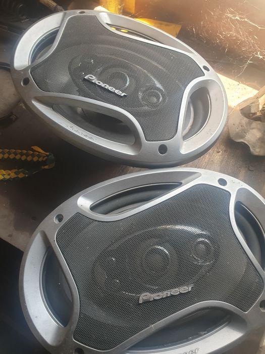 Продам овали  pioneer  в хорошем состоянии