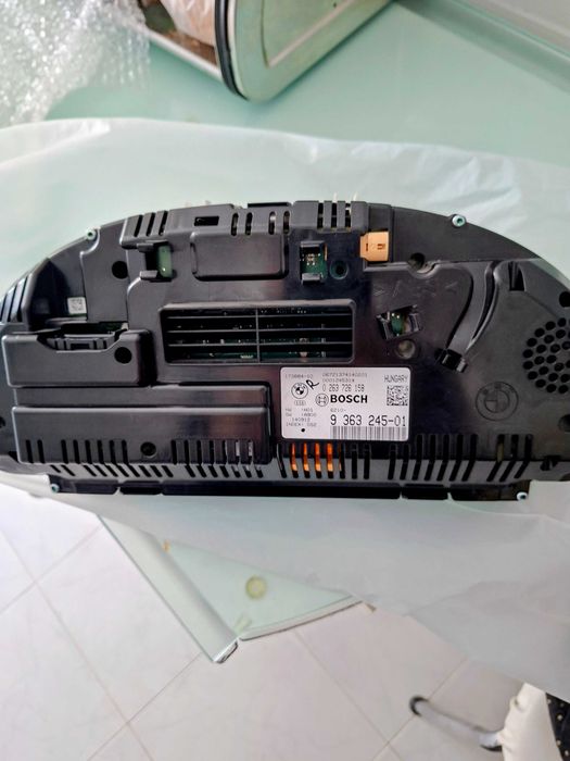 Quadrante para bmw F11/10  e mais series. rigorosamente como novo, sem qualquer mazela ou risco