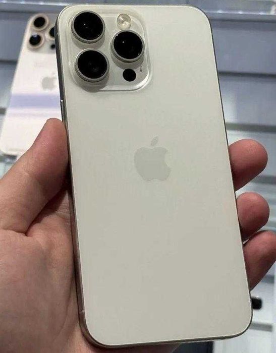 iPhone 15 Pro Max, 256 ГБ, SIM + eSIM