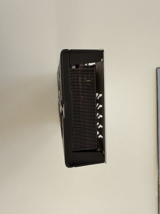 Placa grafica Sapphire Nitro + Radeon TX 570 8 Gb