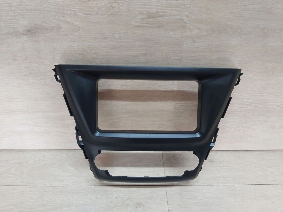 Toyota Avensis T27 LIFT ramka radia 55405-05280