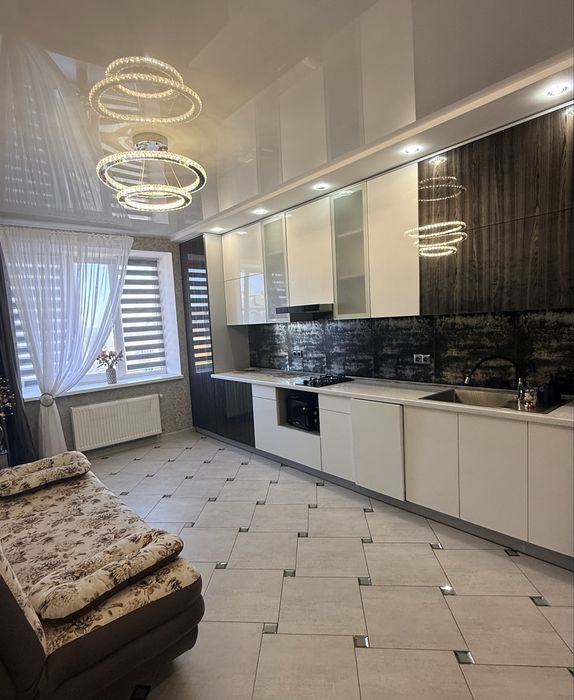 Продаж 3х кім в самому центрі.