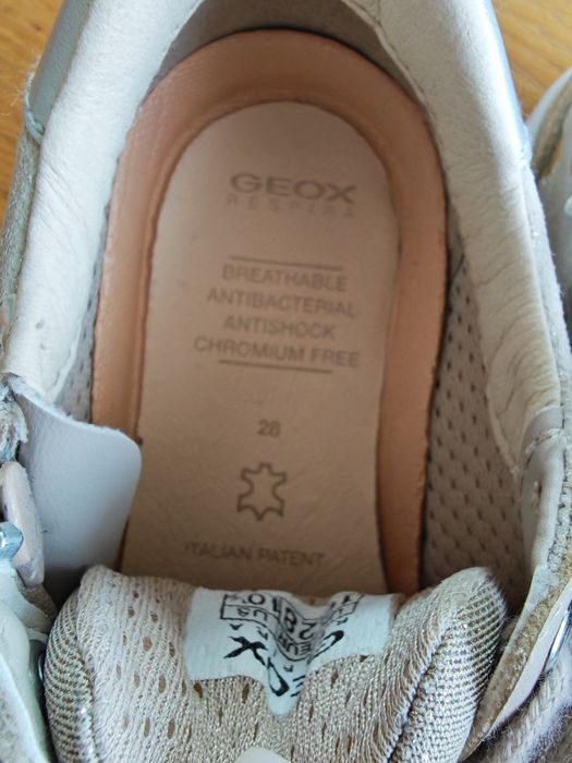 Sneakersy dziewczęce /Geox Respira/ 28