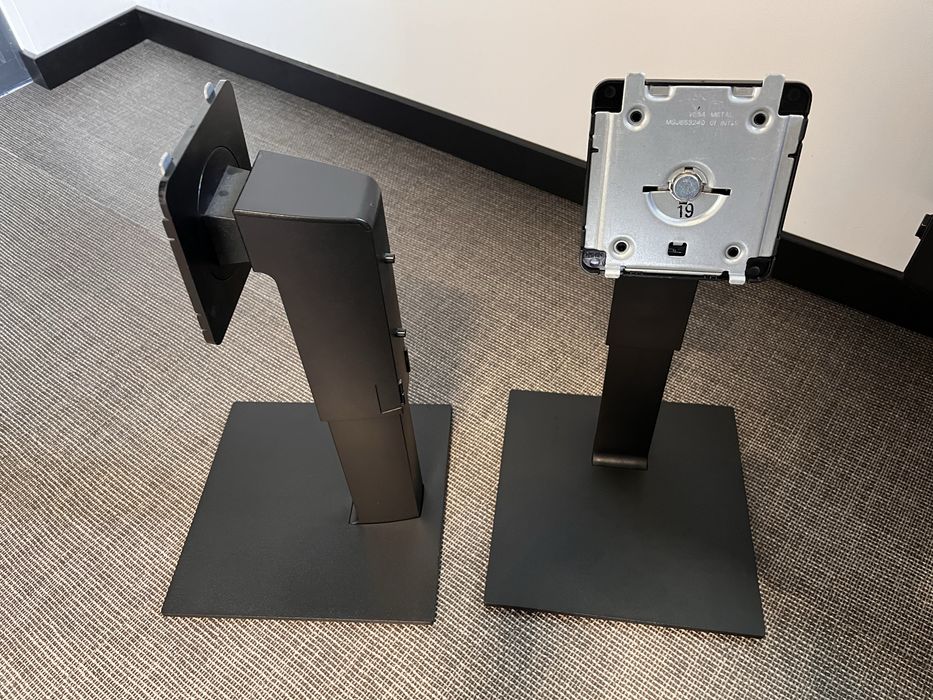 Noga, podstawa, stojak, uchwyt monitora LG