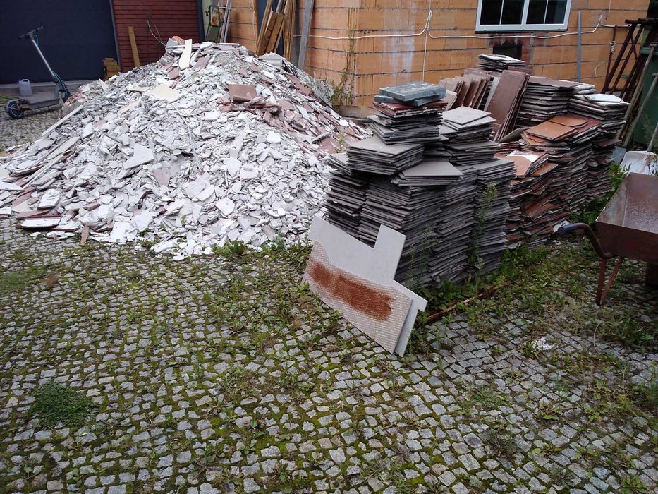 Oddam za darmo gruz , dopłace 500zł , gruz jest czysty ok 6-7 m3