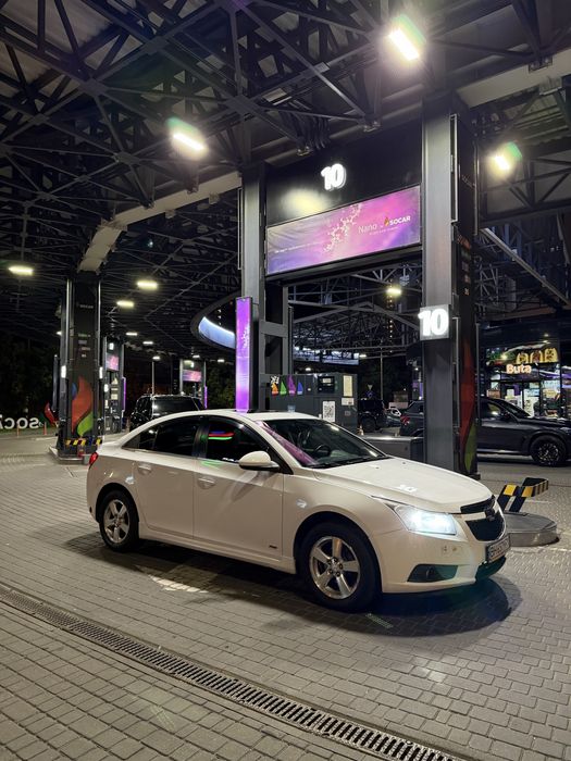 Продам Chevrolet Cruze 2012 року, 1.4 Turbo, автомат, газ/бензин.