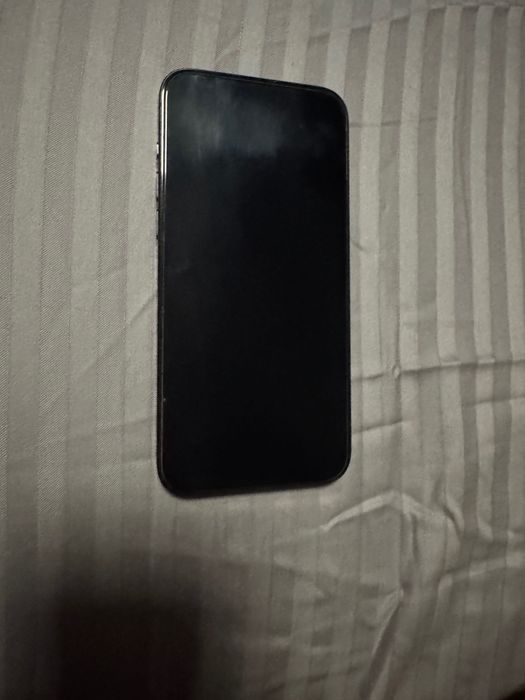 Продам телефон IPhone 15 pro Max 256G