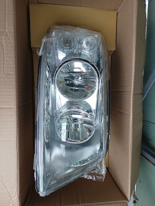 VW T5 Transporter Multivan lampa prawa NOWA