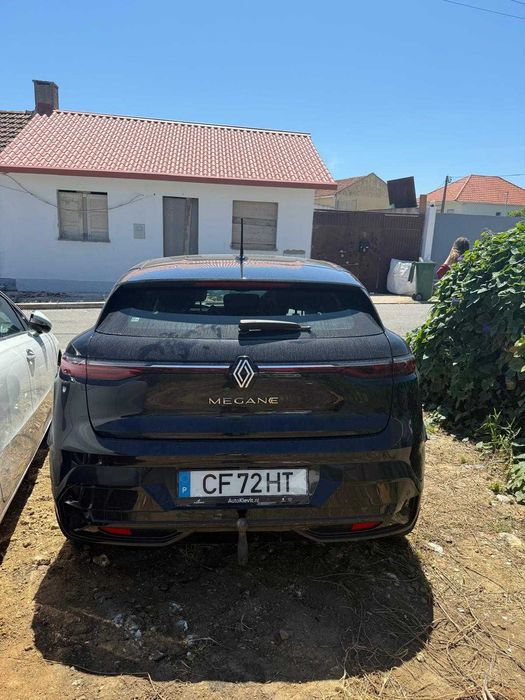 Renault Megane E-Tech EV60 Sinistrado / Reparável / Peças