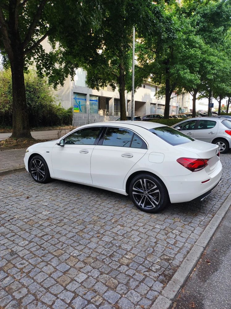 Mercedes-Benz A 250 Limousine