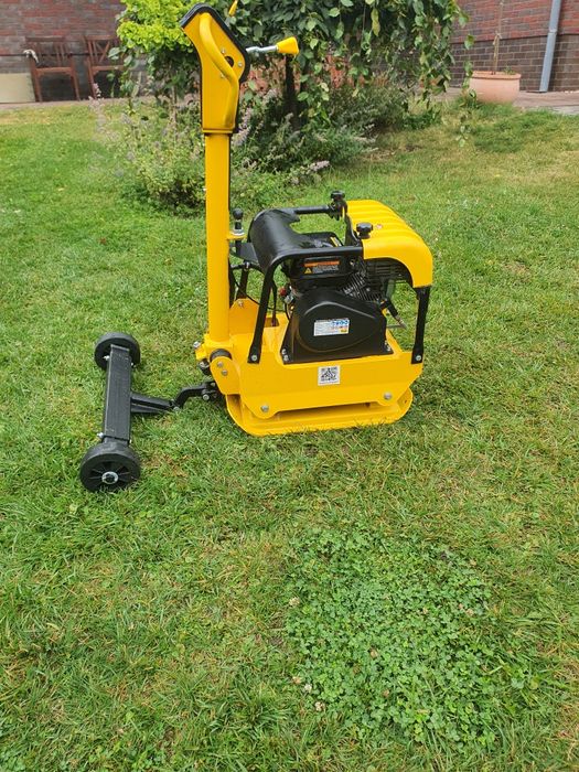 Wypożyczalnia zagęszczarka z reversem 120 kg skoczek Wacker- Brzezinka