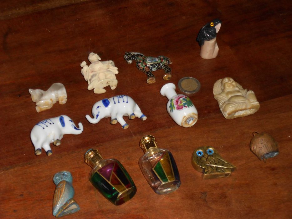 Miniaturas coleccionaveis diversas loiça latão e outros