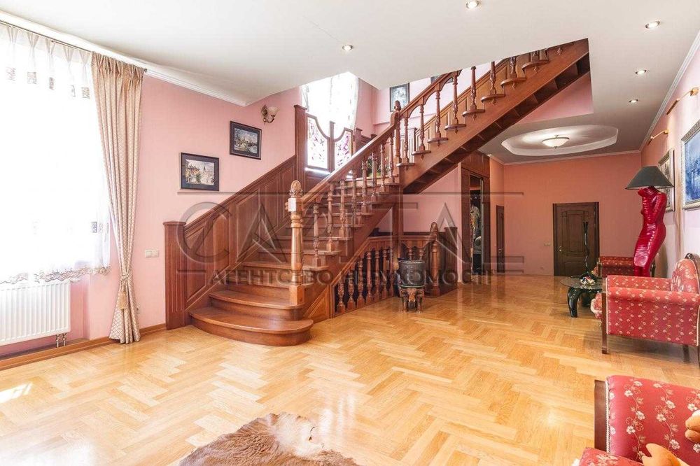 Продаж 3-поверхового будинку 1200м2, Вища Дубечня, Вишгородський р-н