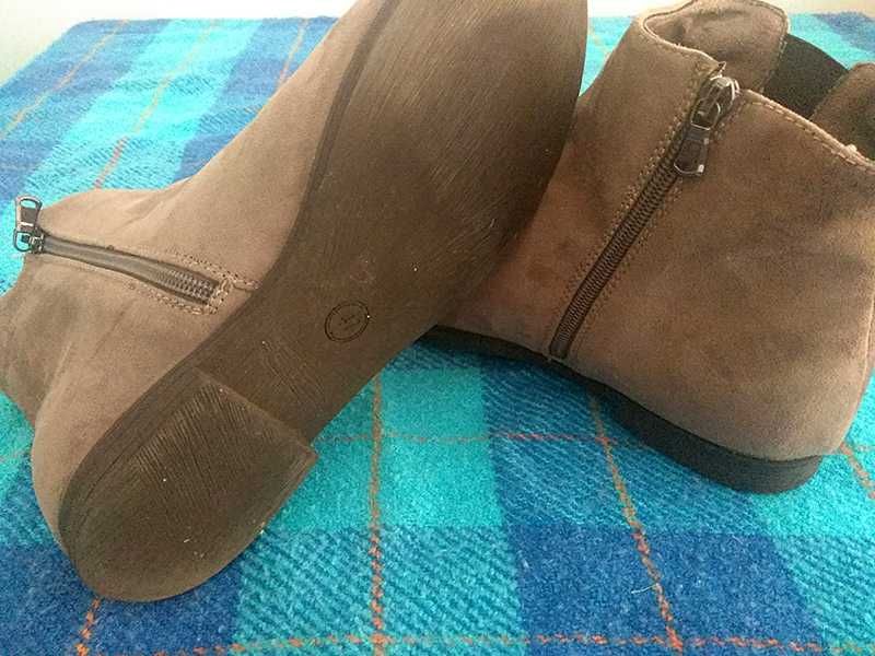 Botins em Camurça