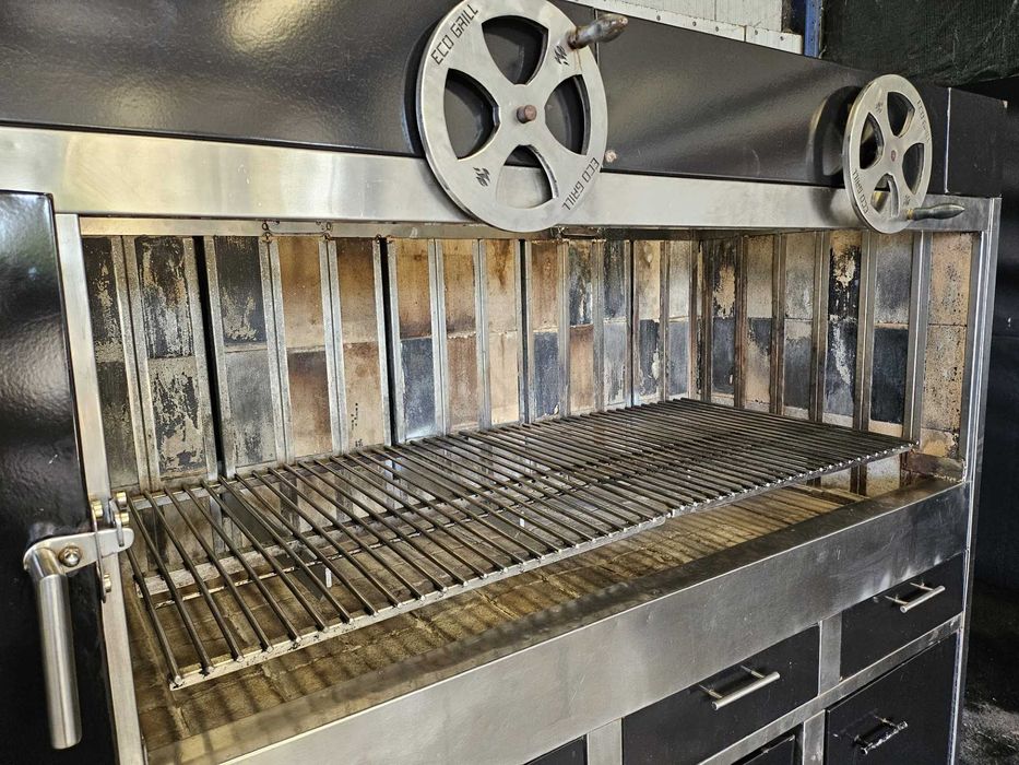 Grelhador a carvão com grelhas ajustáveis Ecogrill