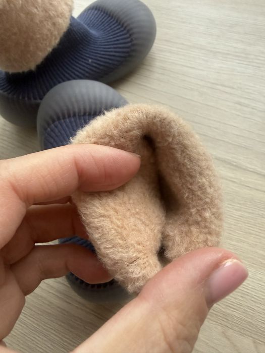 М'які тапочки-шкарпетки на силіконовій підошві флісові