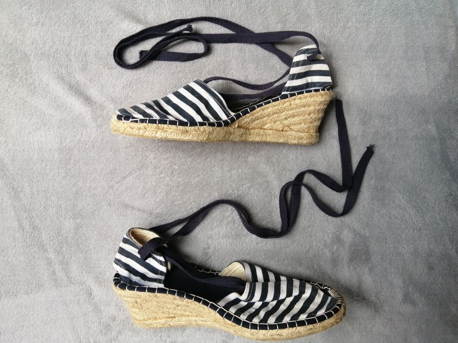 Espadryle na koturnie