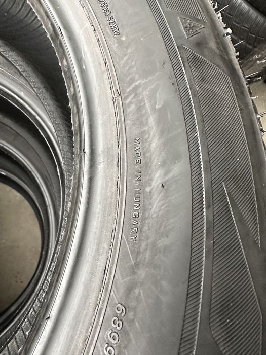 215/65/17 Bridgestone Blizzak Lm001