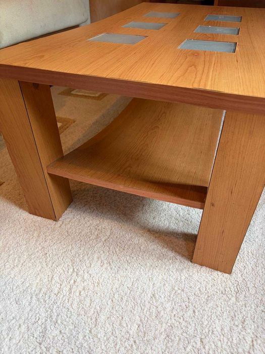 Conjunto Sofá com tapete e mesa de centro