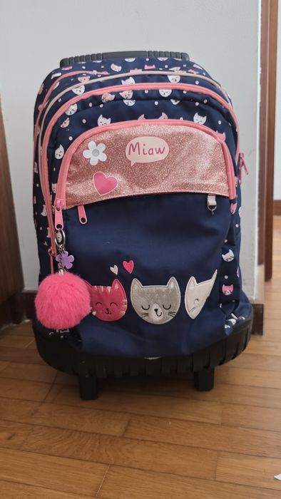 4 ITENS Conjunto escolar