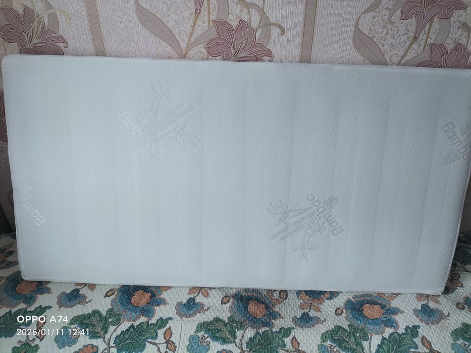 Ліжко дитяче з відкидним бортиком та маятником