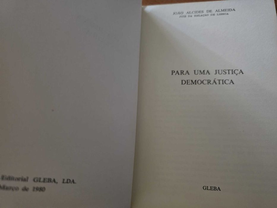 Para uma Justiça Democrática - João Alcides de Almeida