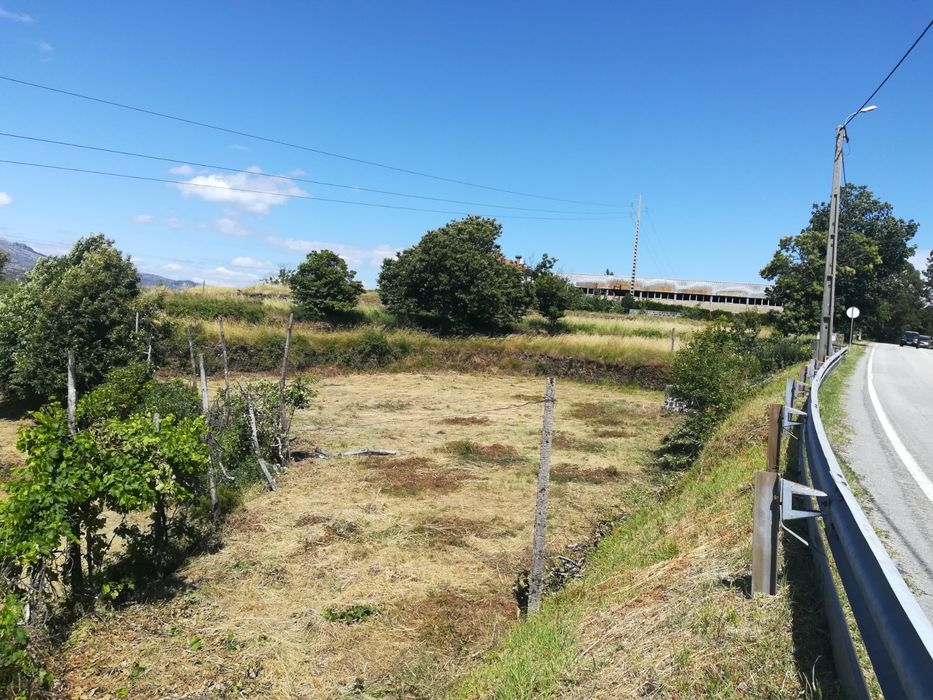 Terreno para venda em Salamonde, Vieira do Minho