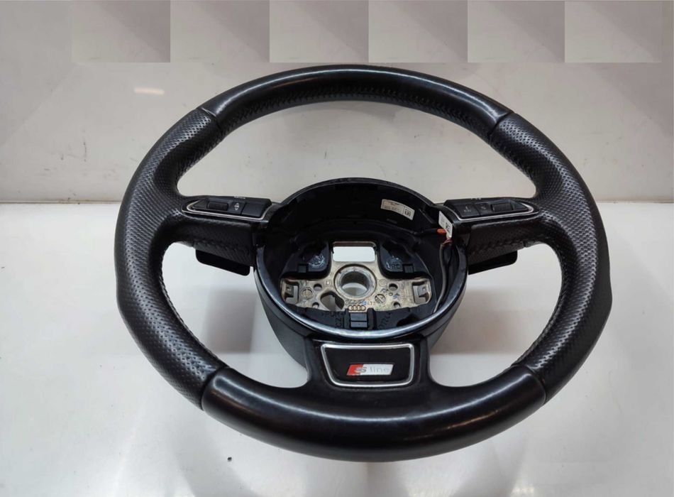 Volante Audi S-Line com patilhas