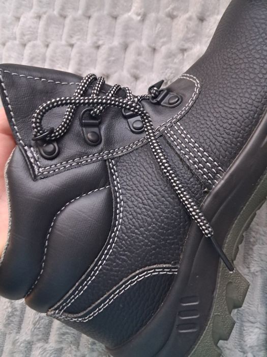 Buty robocze safety jogger 39